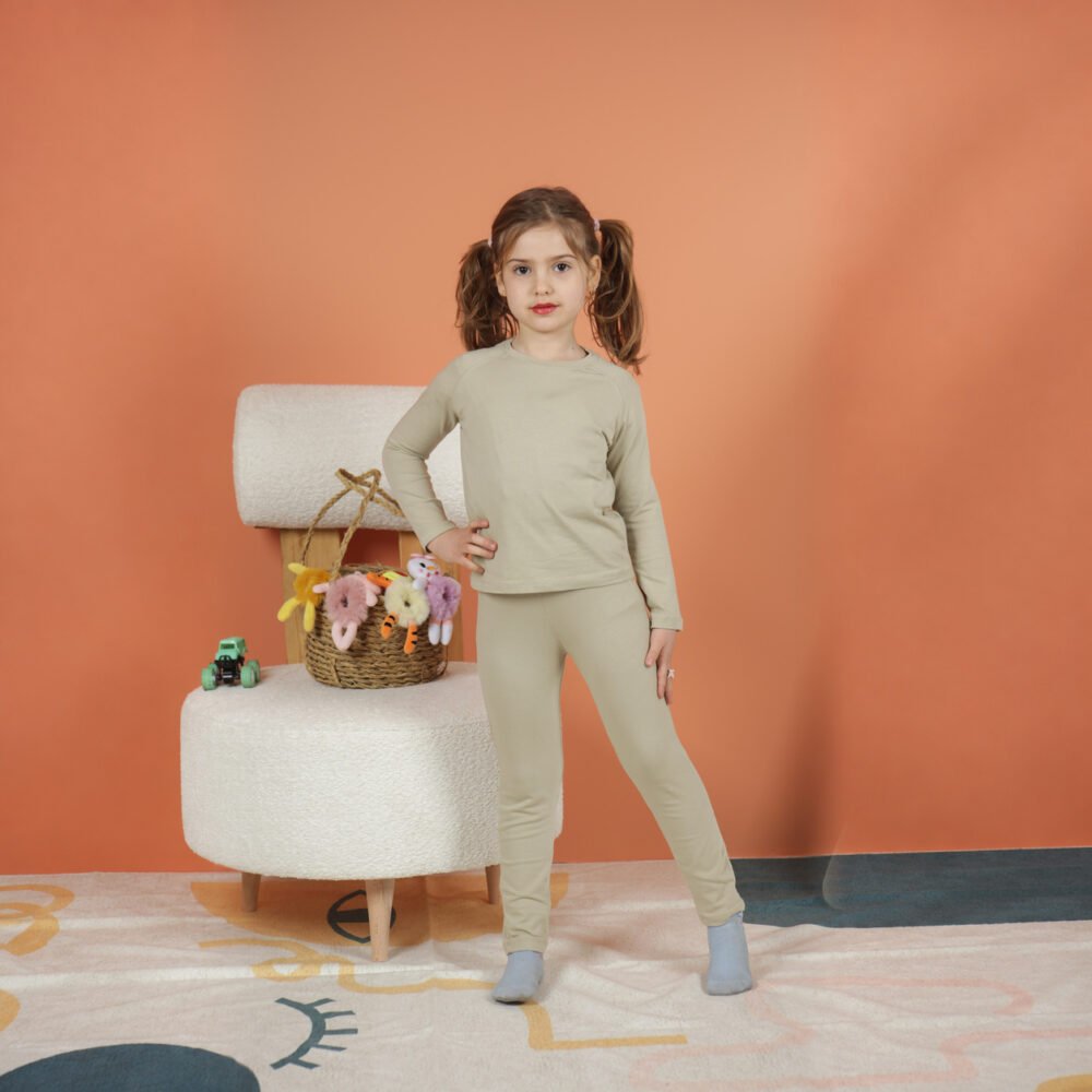 Combinaison seconde peau beige clair Dreamini portée par une fille
